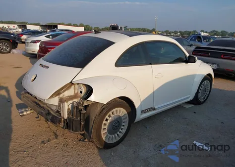 2014 Volkswagen Beetle 2.5L z USA, uszkodzony, nr VIN 3VWJX7AT6EM603652